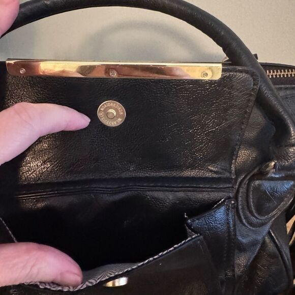 Steve Madden Elegant Black Leather Shoulder Bag - Picture 12 of 16